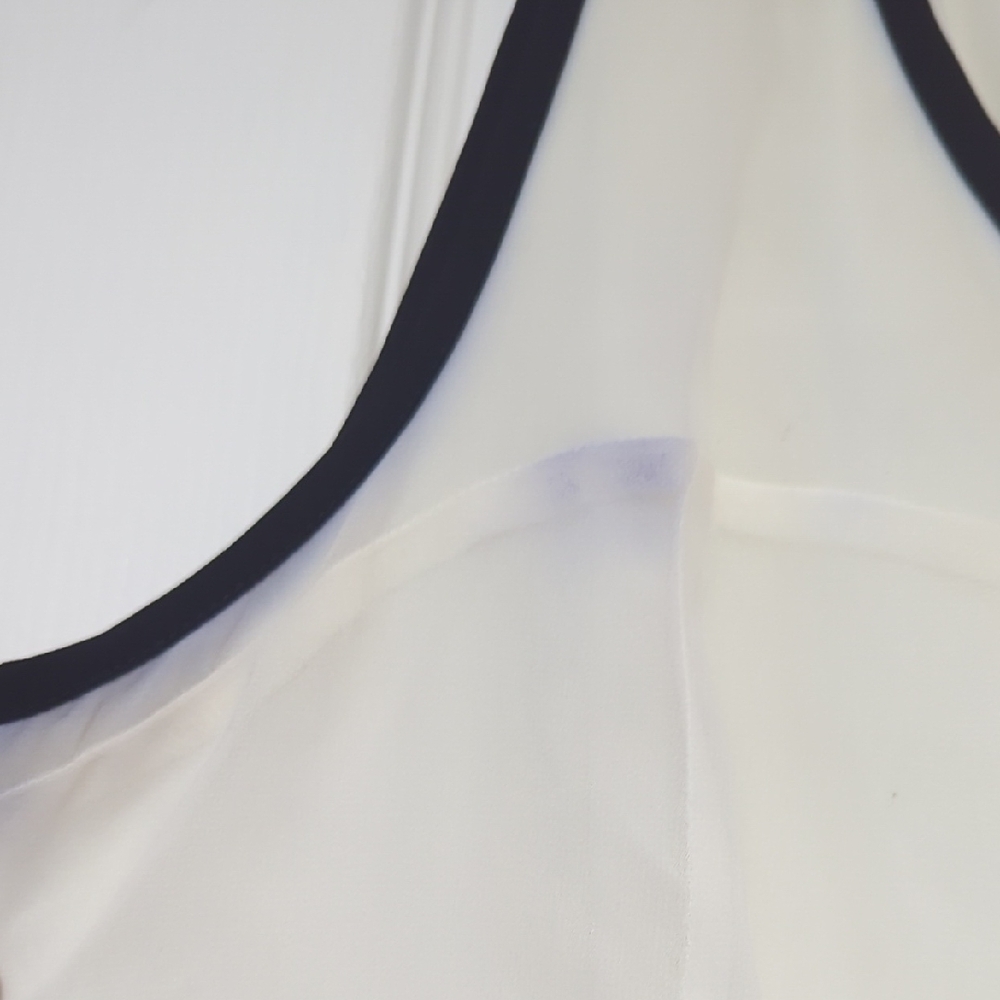 Express Women's Cream Sleeveless Top - Picture 3 of 5